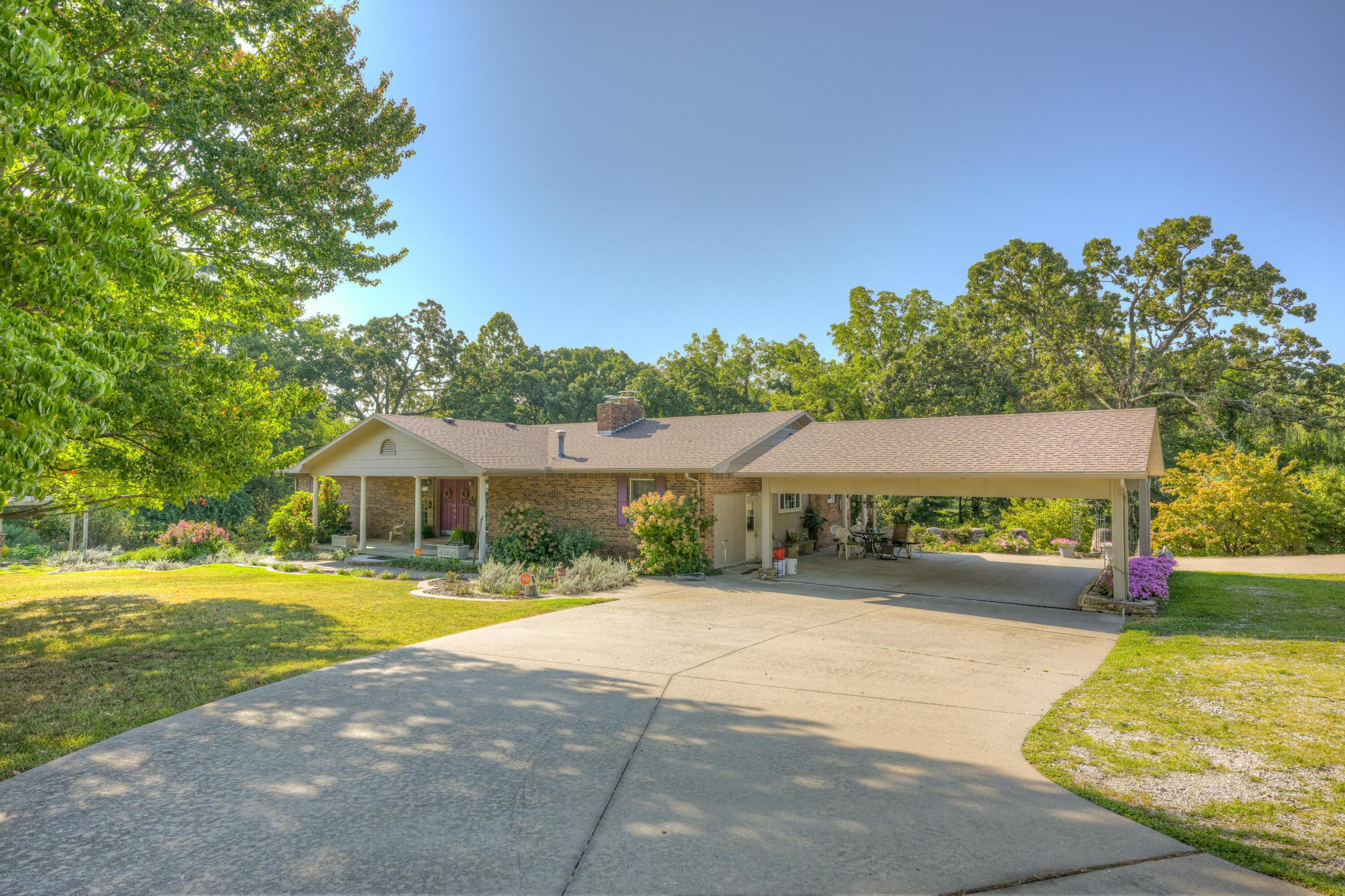 160 Howard Bush Drive Property Photo