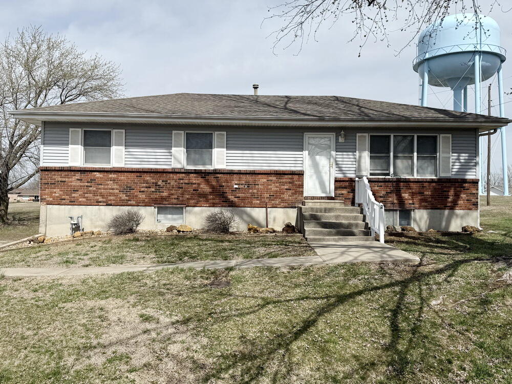 407 East Patricia Avenue Property Photo