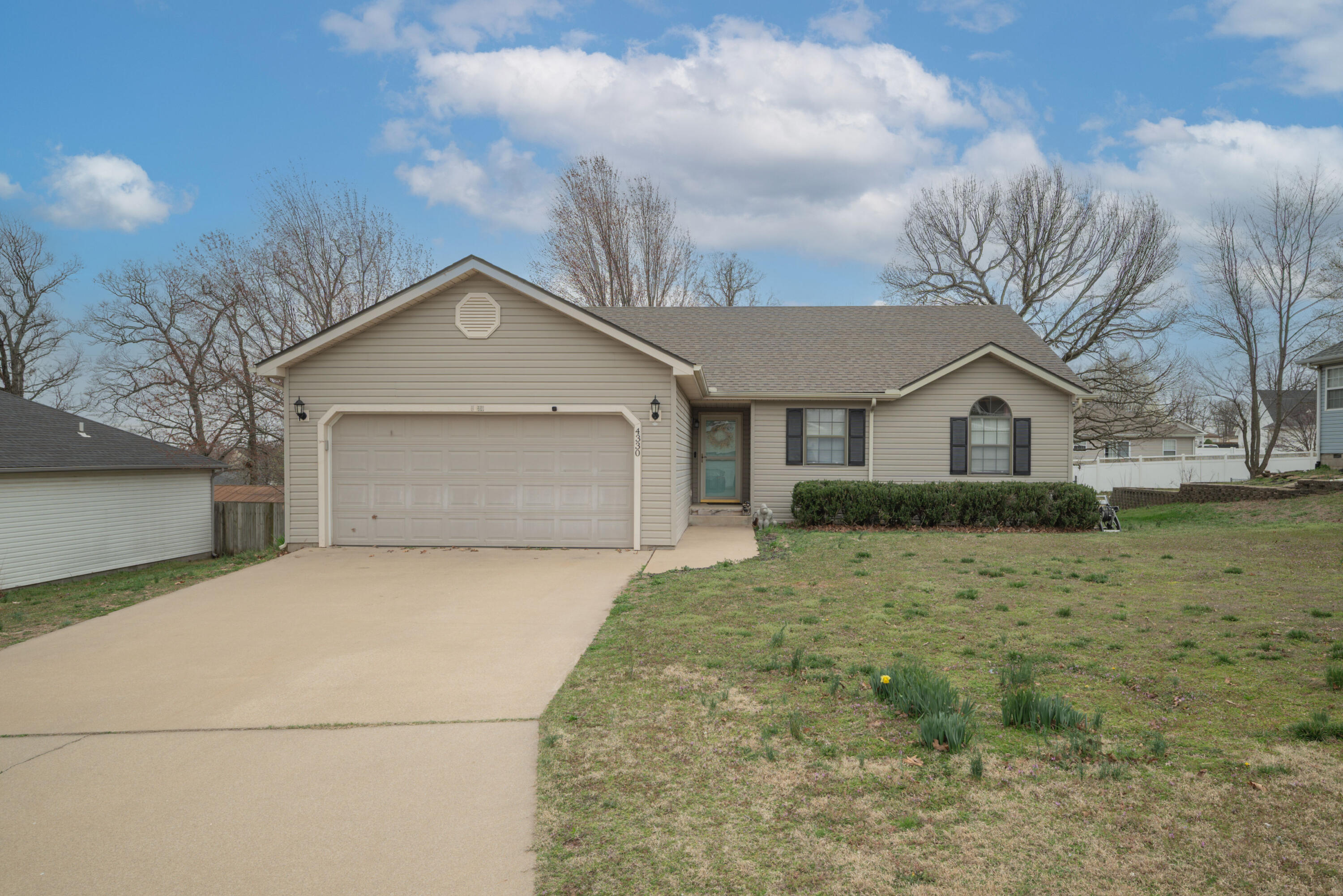 Carl Junction Real Estate Listings Main Image