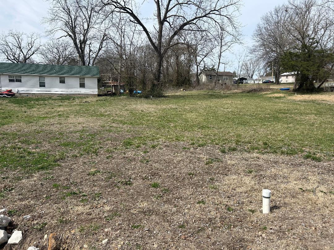 000 Maple Street Property Photo