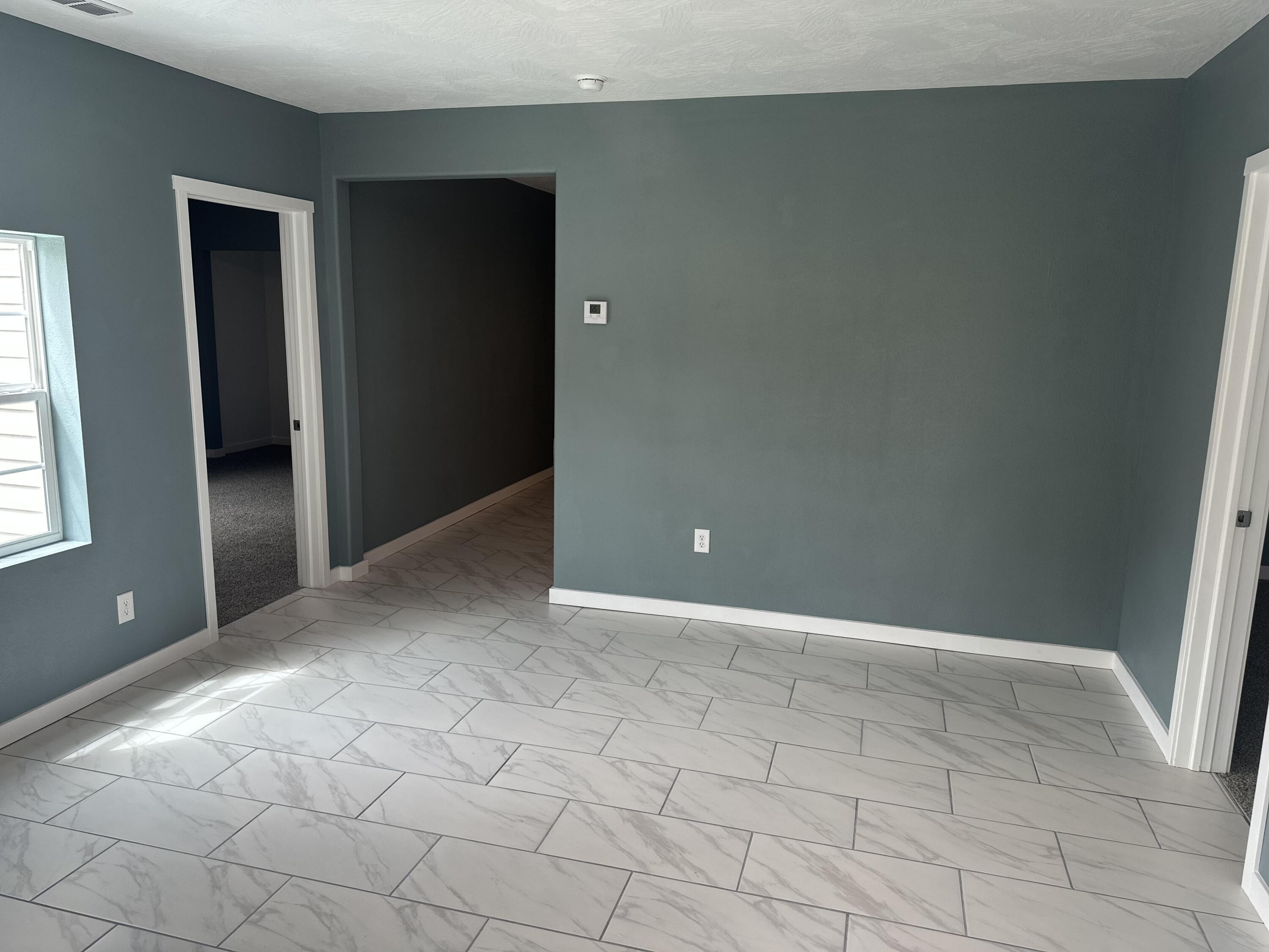 404 6th Street Property Photo 3
