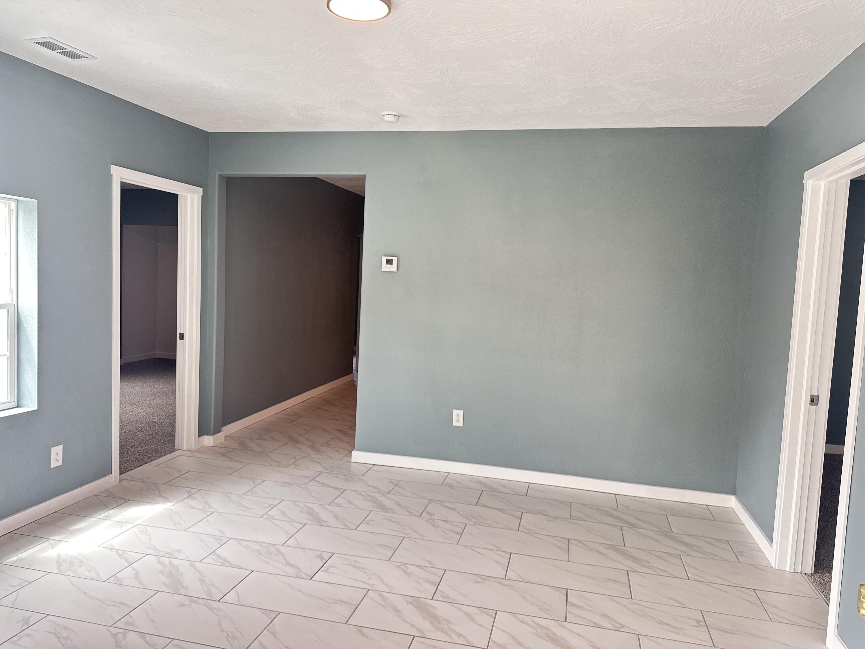 404 6th Street Property Photo 5