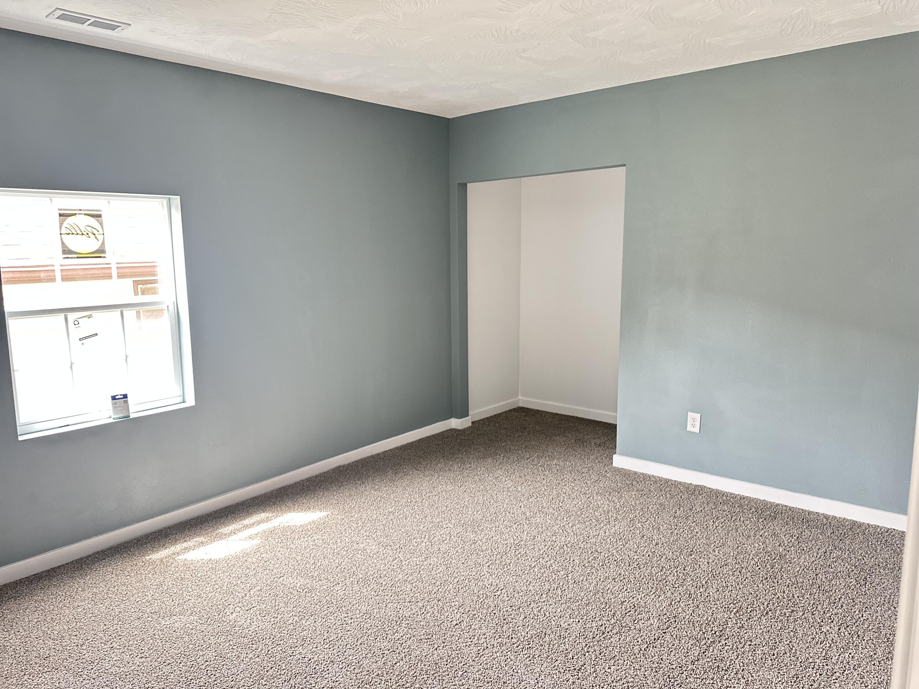404 6th Street Property Photo 8