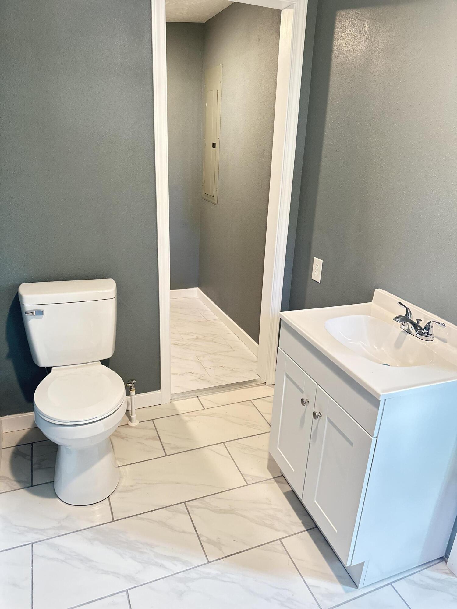 404 6th Street Property Photo 15