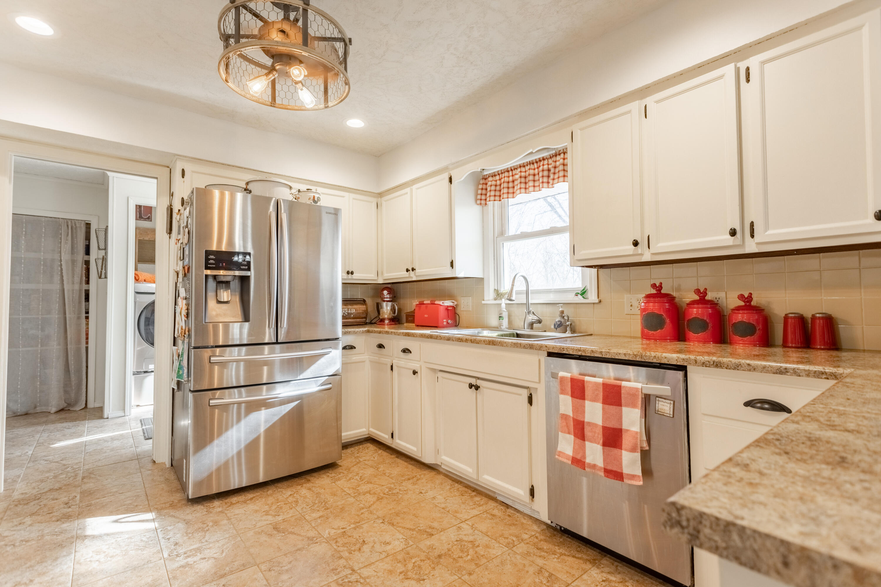 2146 North Haseltine Road Property Photo 15