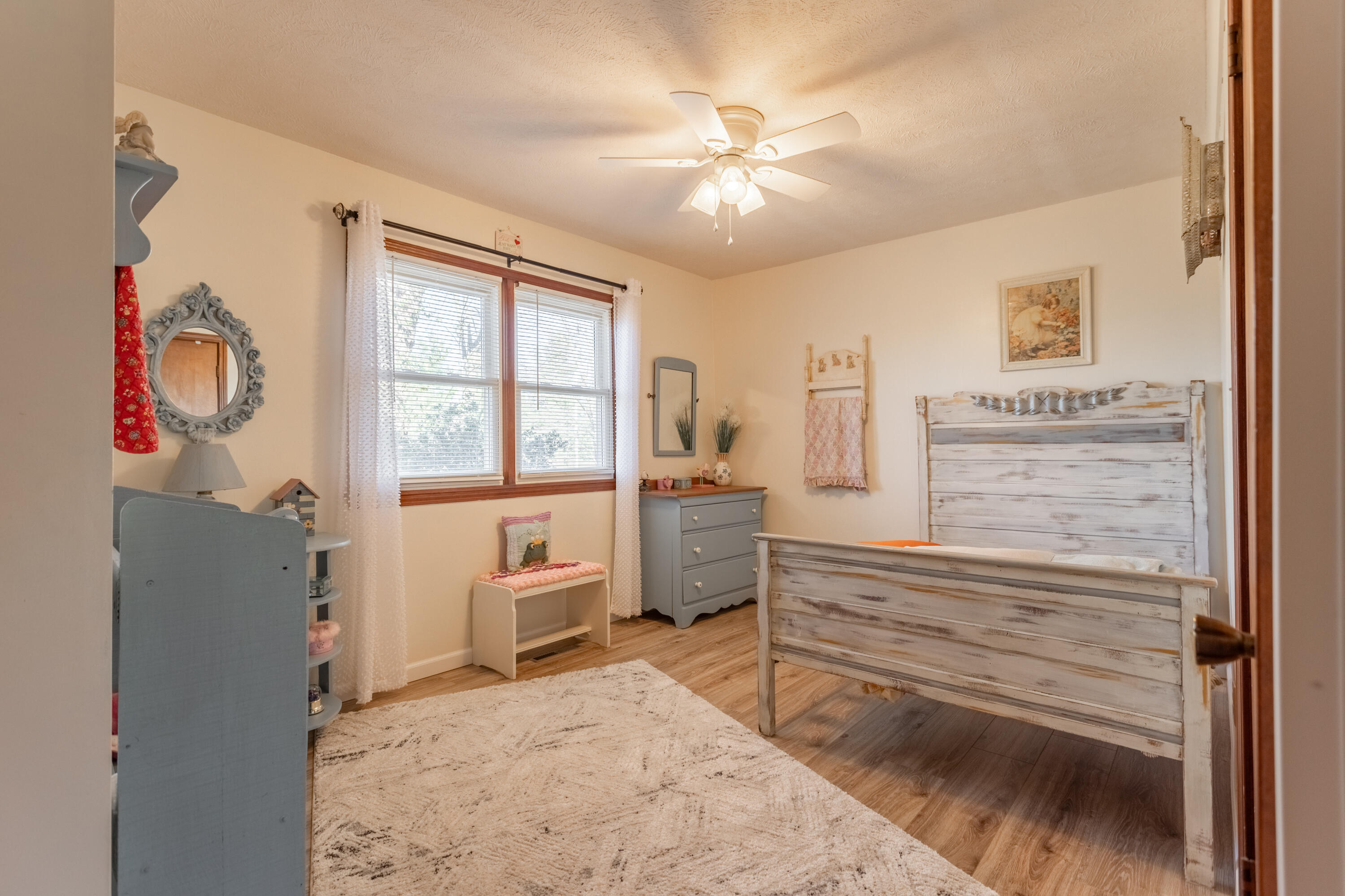 2146 North Haseltine Road Property Photo 28