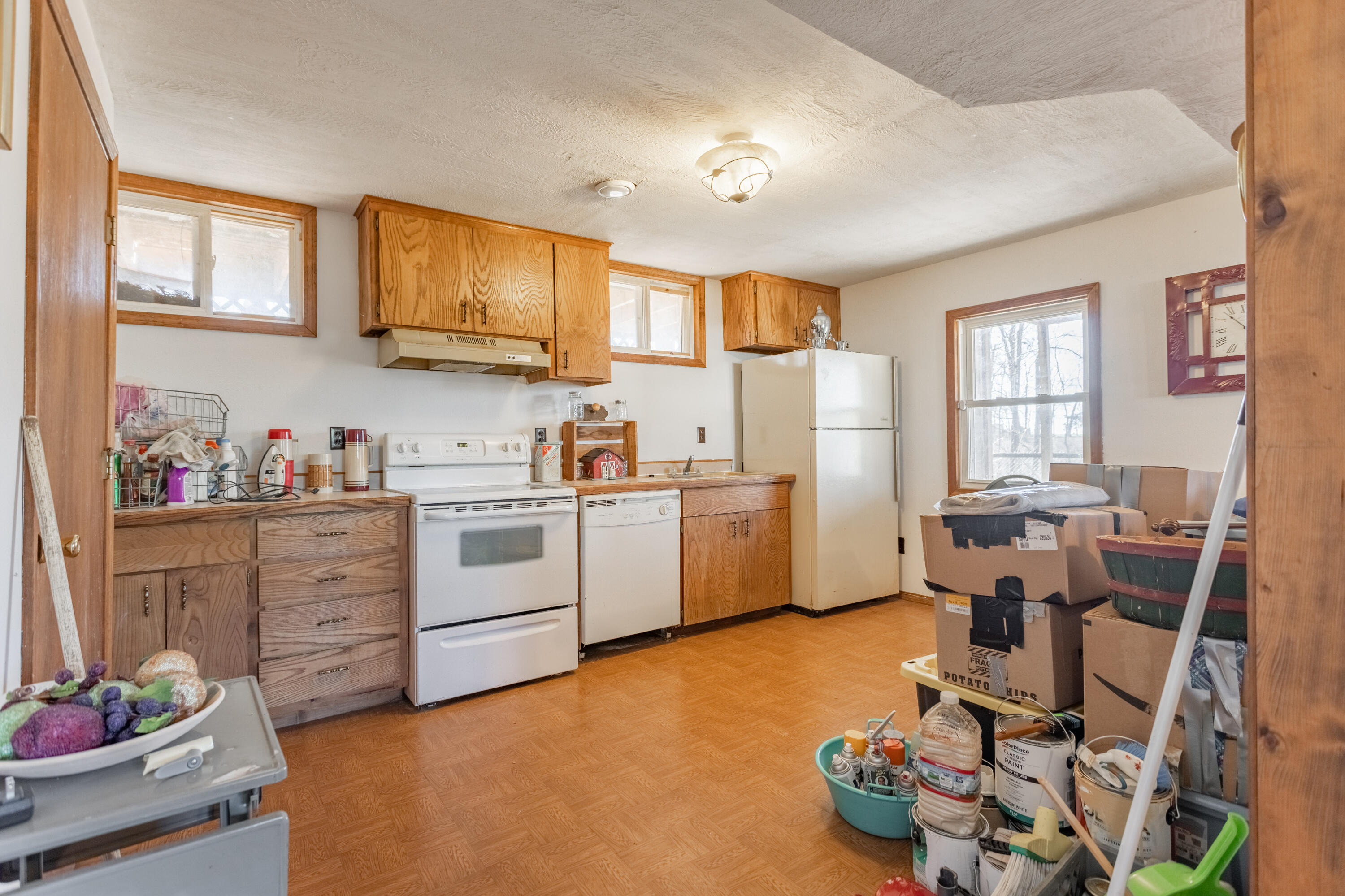 2146 North Haseltine Road Property Photo 30