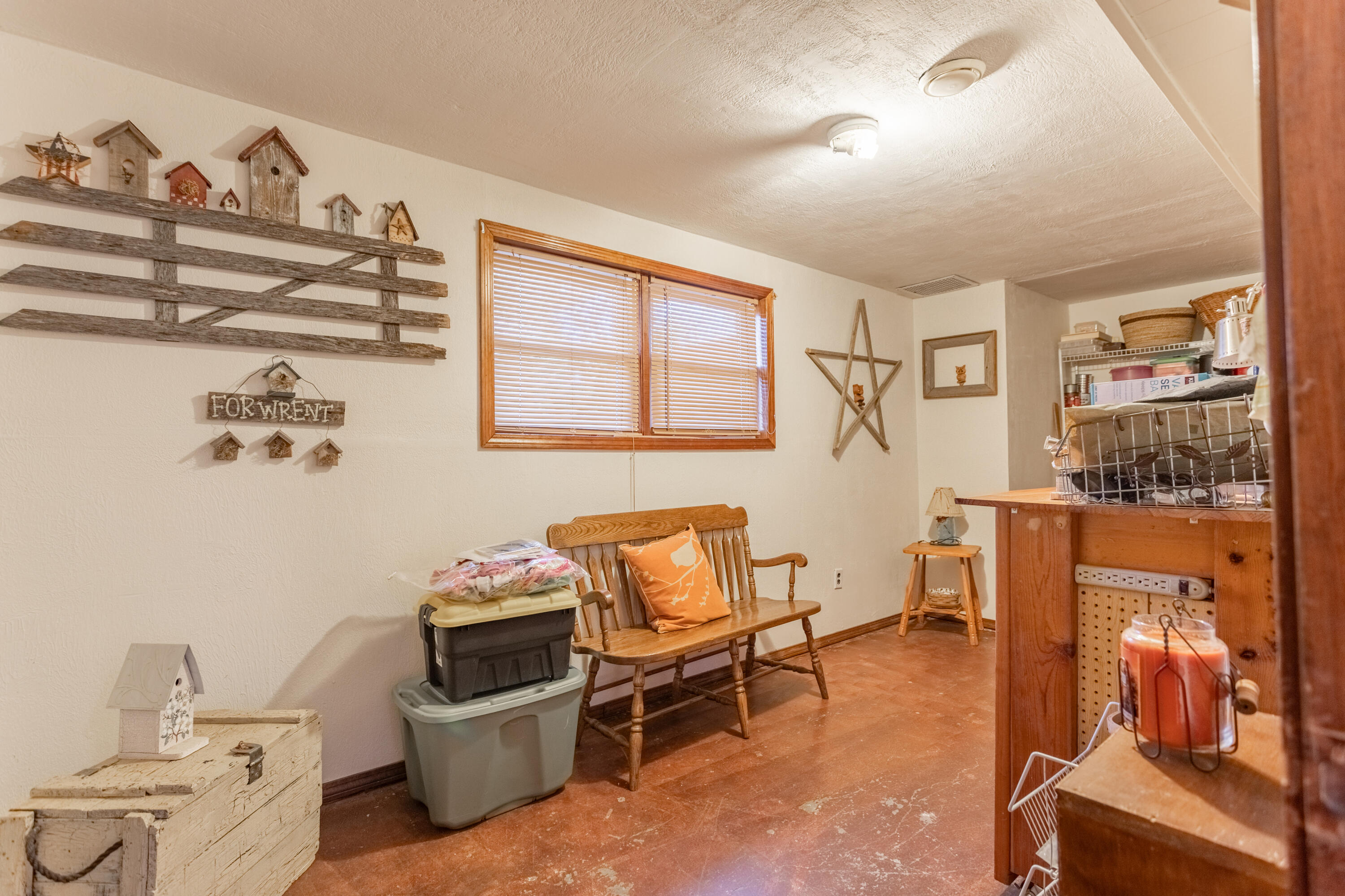 2146 North Haseltine Road Property Photo 32