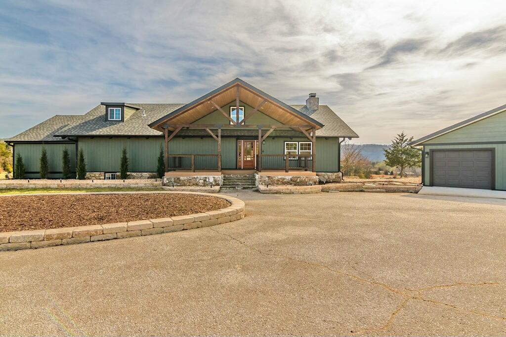50 Clubhouse Lane Property Photo 2
