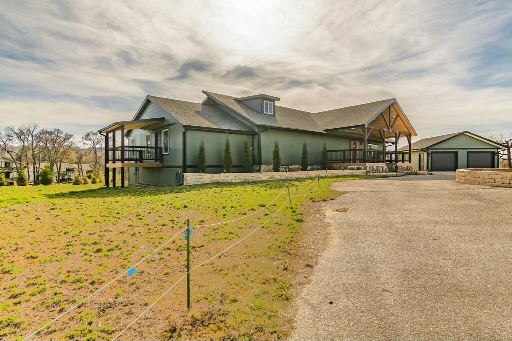 50 Clubhouse Lane Property Photo 3