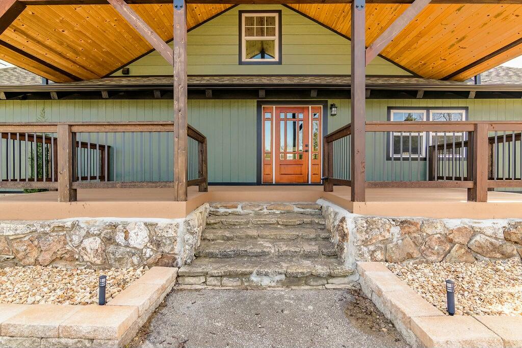 50 Clubhouse Lane Property Photo 4
