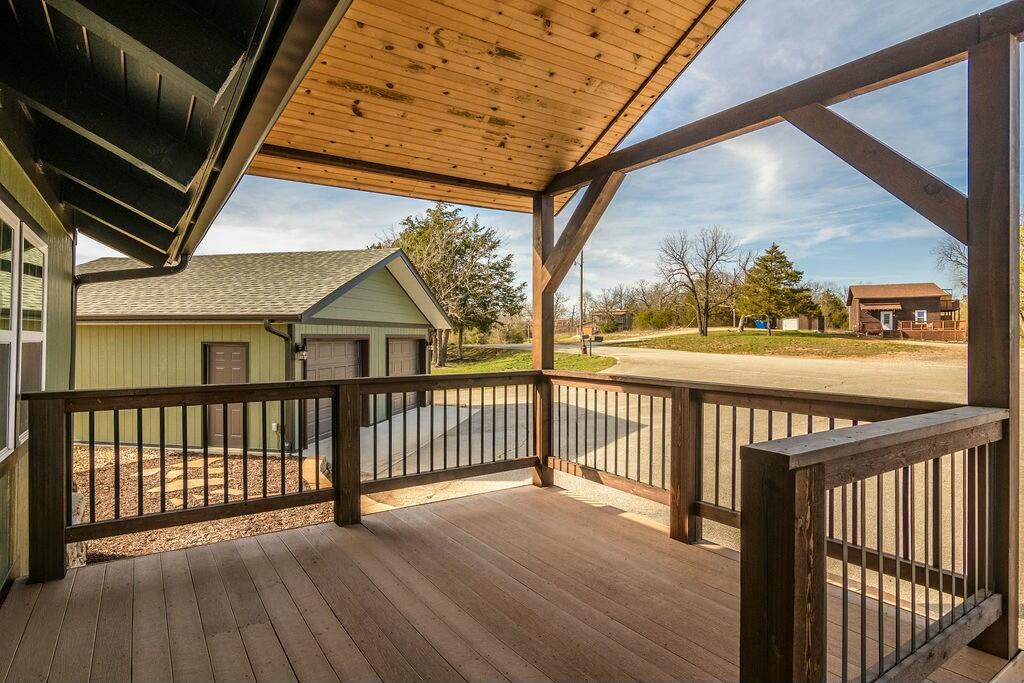 50 Clubhouse Lane Property Photo 5