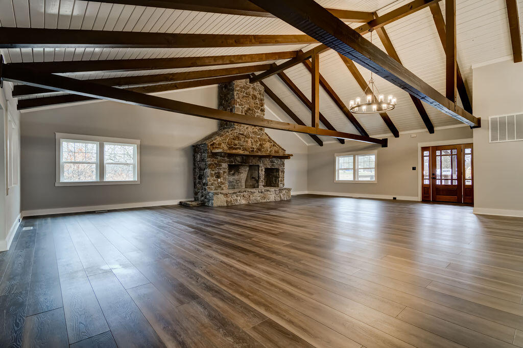 50 Clubhouse Lane Property Photo 12
