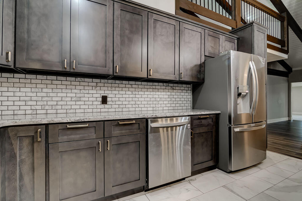 50 Clubhouse Lane Property Photo 18