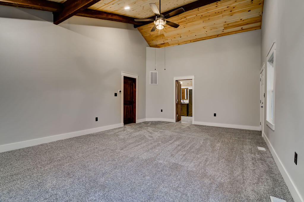 50 Clubhouse Lane Property Photo 23