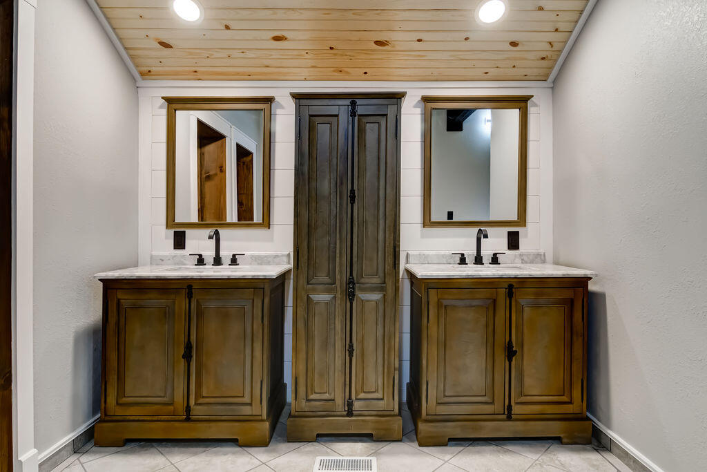 50 Clubhouse Lane Property Photo 25