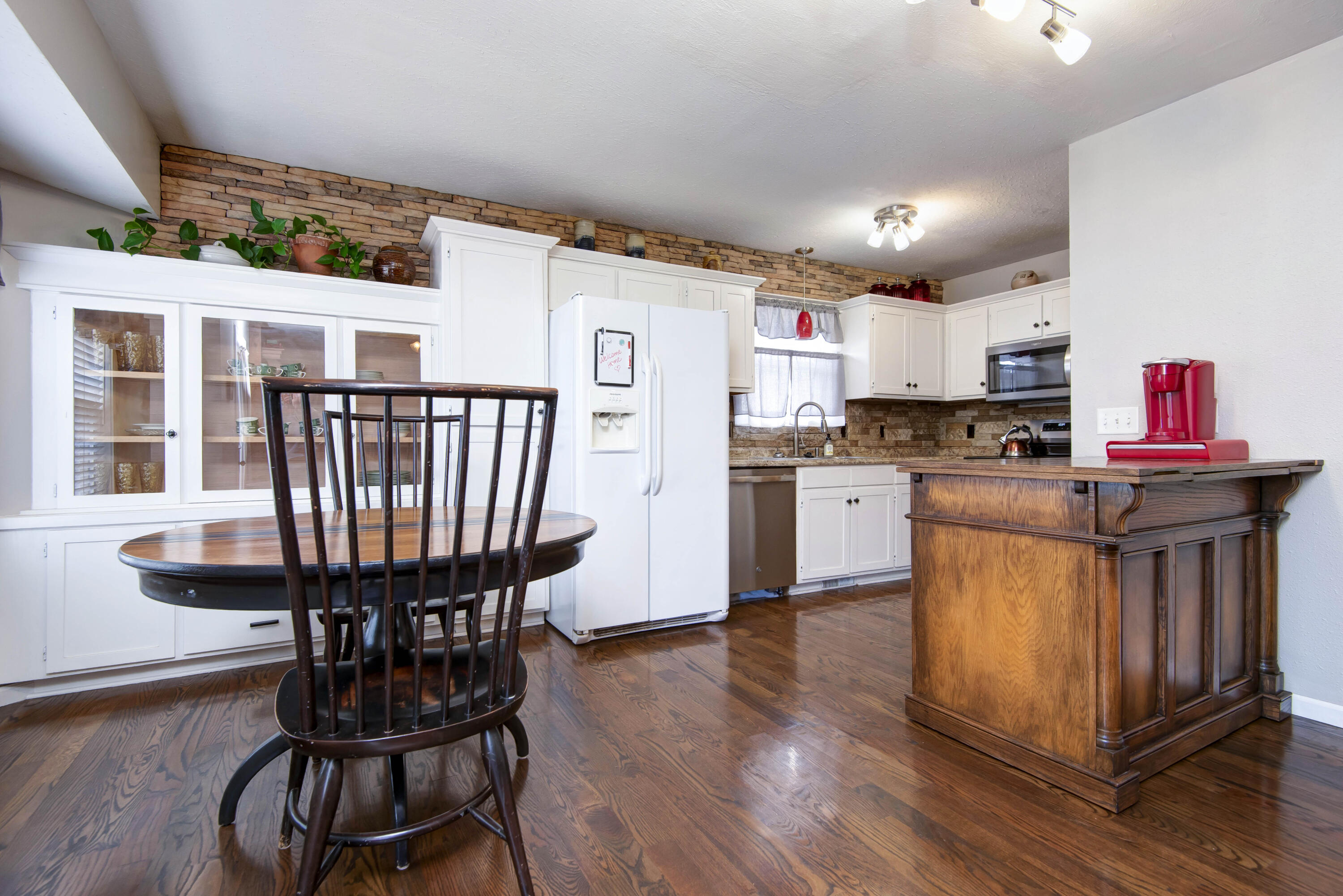 831 South Pershing Street Property Photo 8