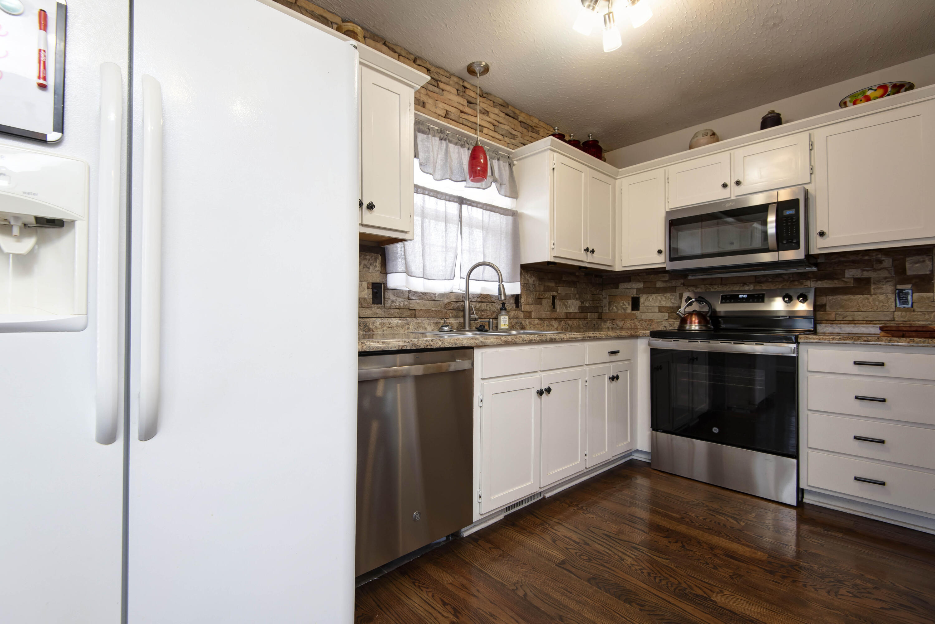 831 South Pershing Street Property Photo 10