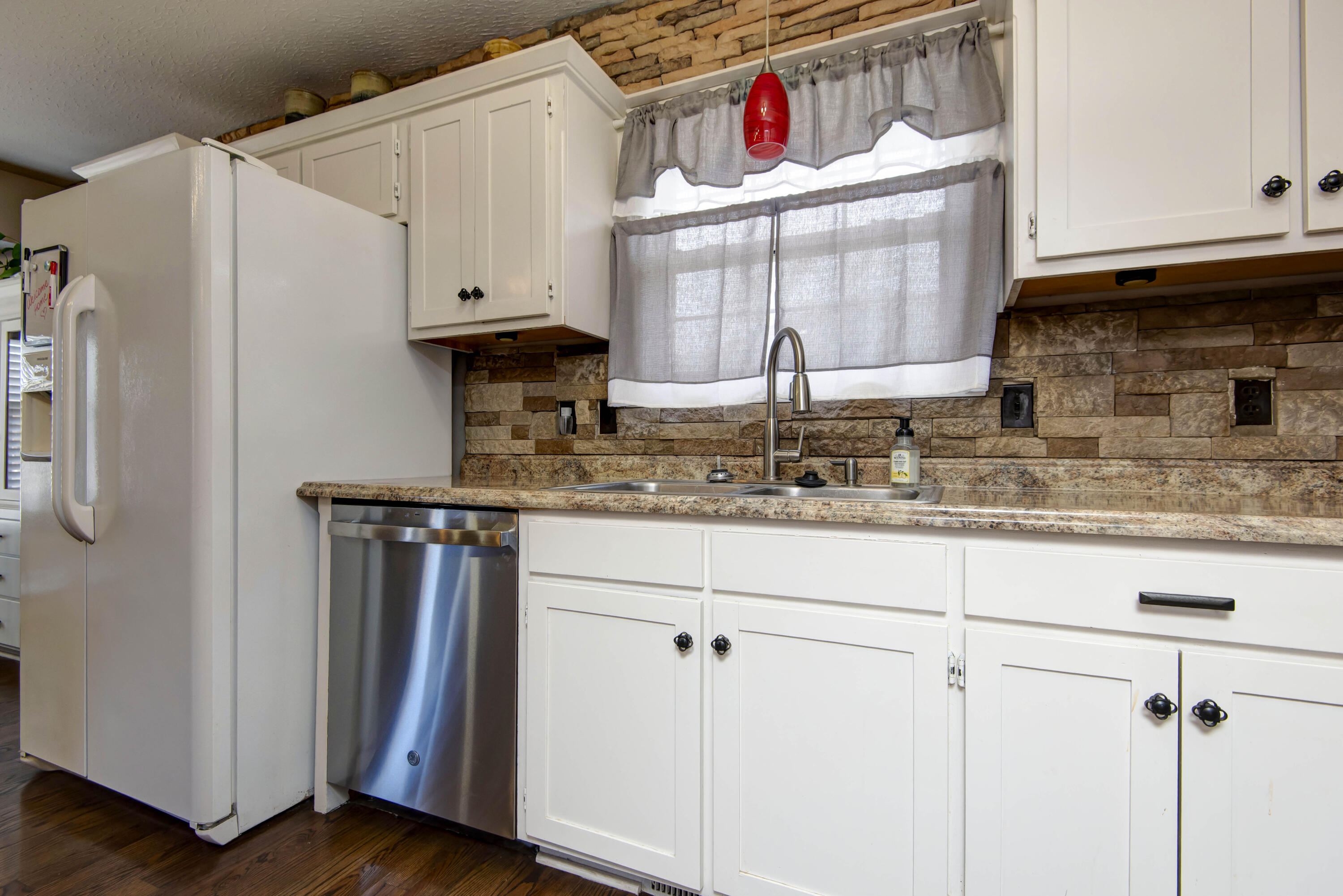 831 South Pershing Street Property Photo 11