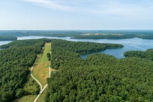 000 Lakeshore Drive Property Photo