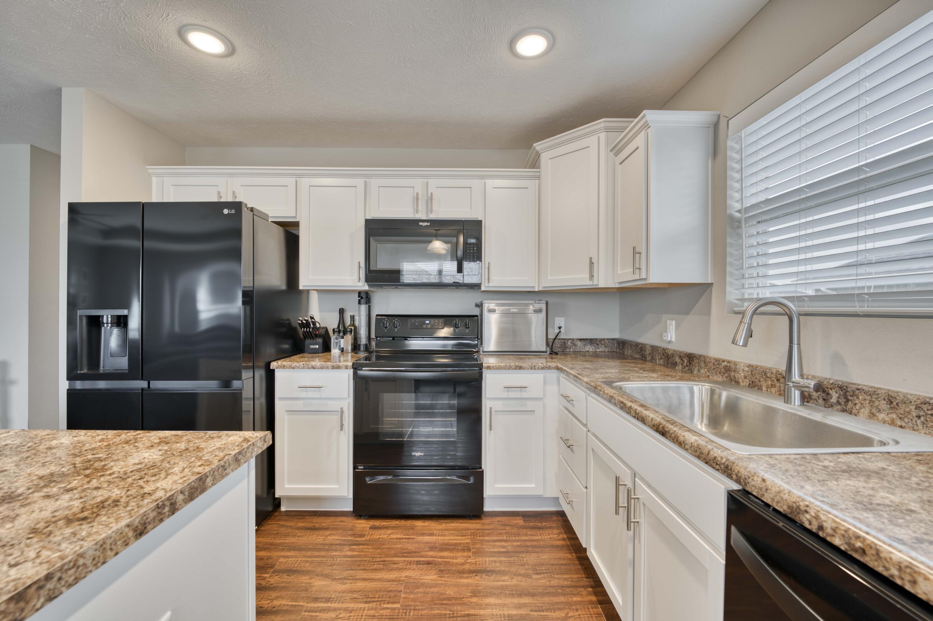 1481 Habersham Street Property Photo 3