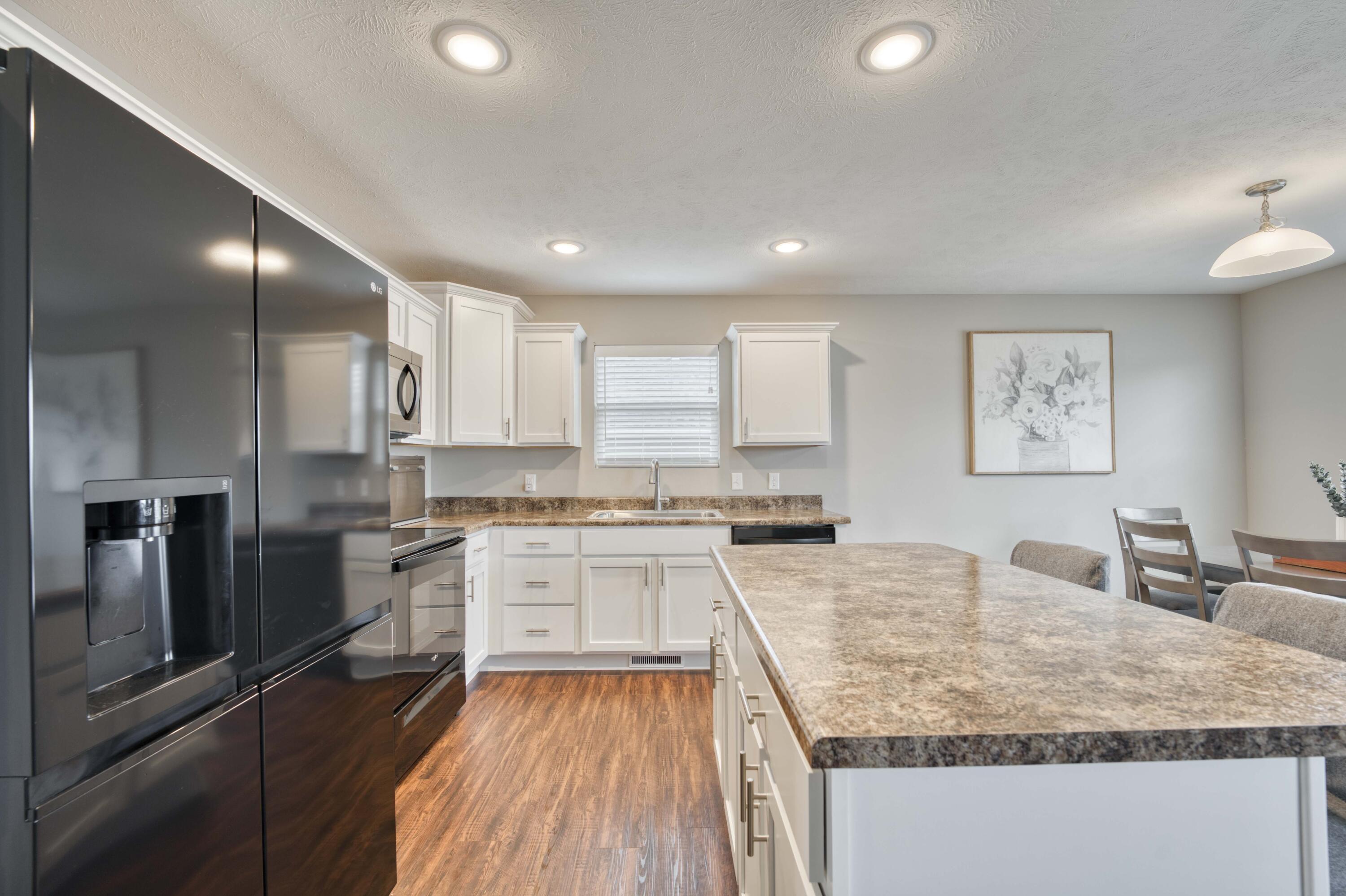 1481 Habersham Street Property Photo 4
