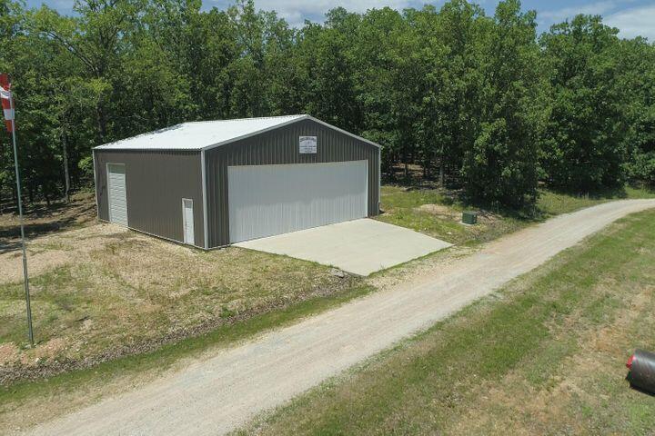 000 Shoal Creek Drive Property Photo 8