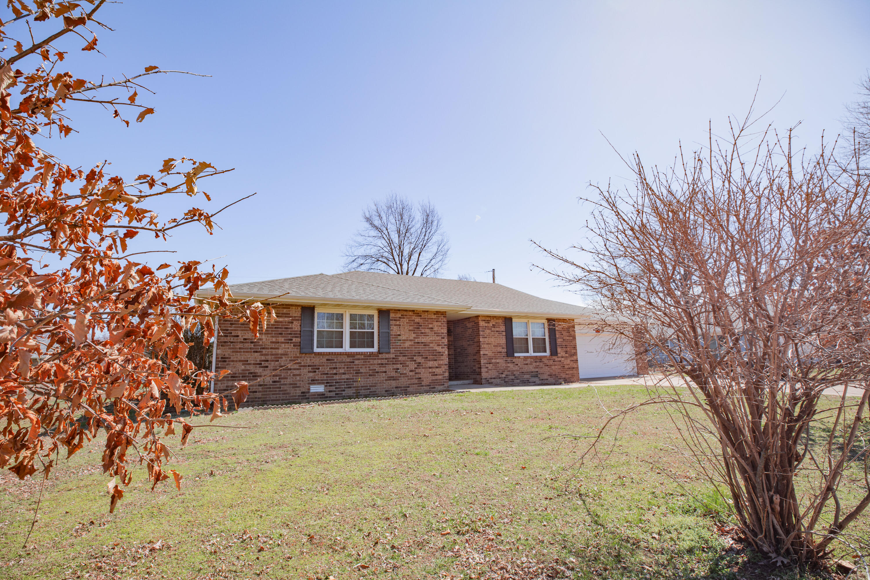 421 North Barker Avenue Property Photo 4