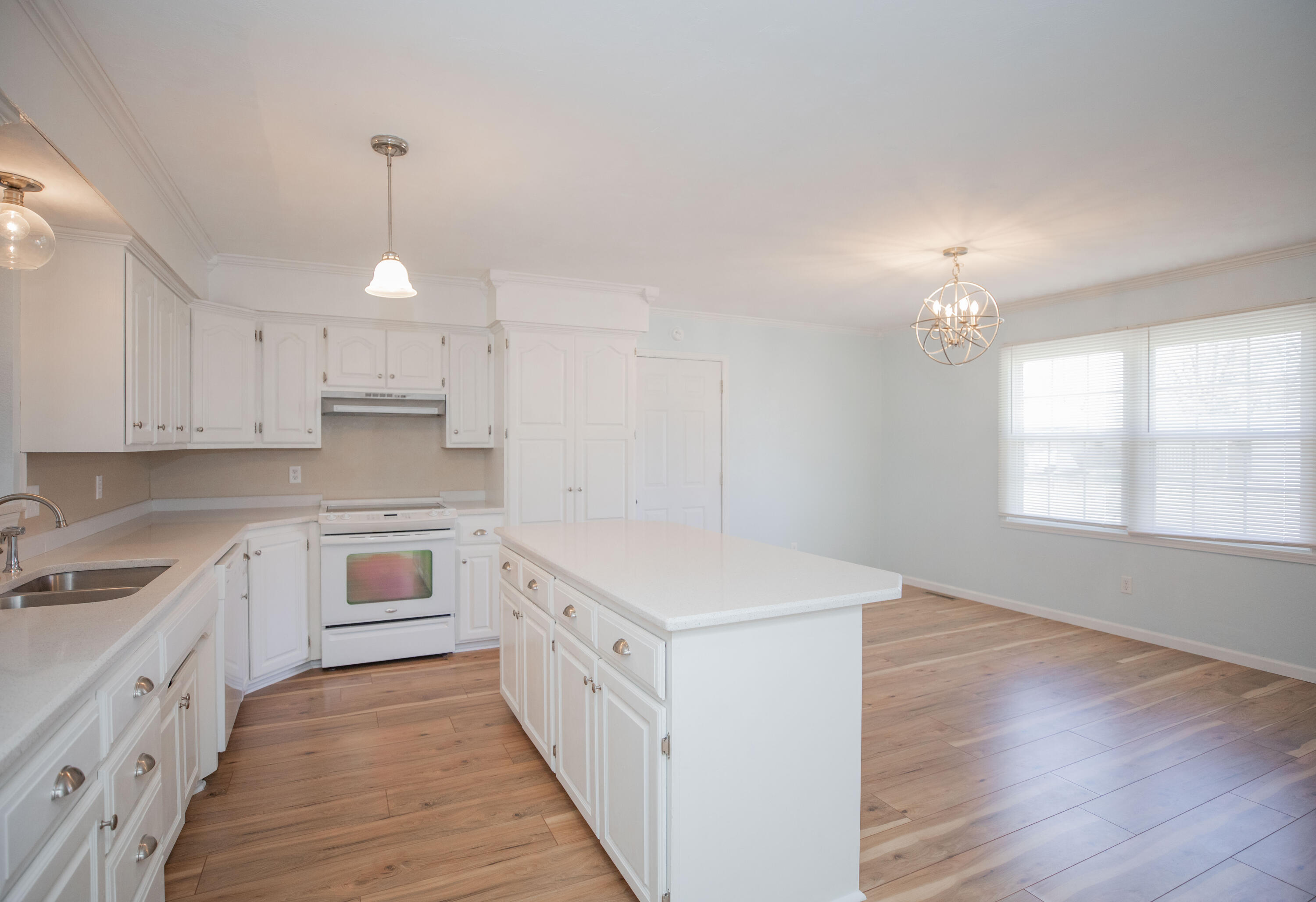 421 North Barker Avenue Property Photo 9