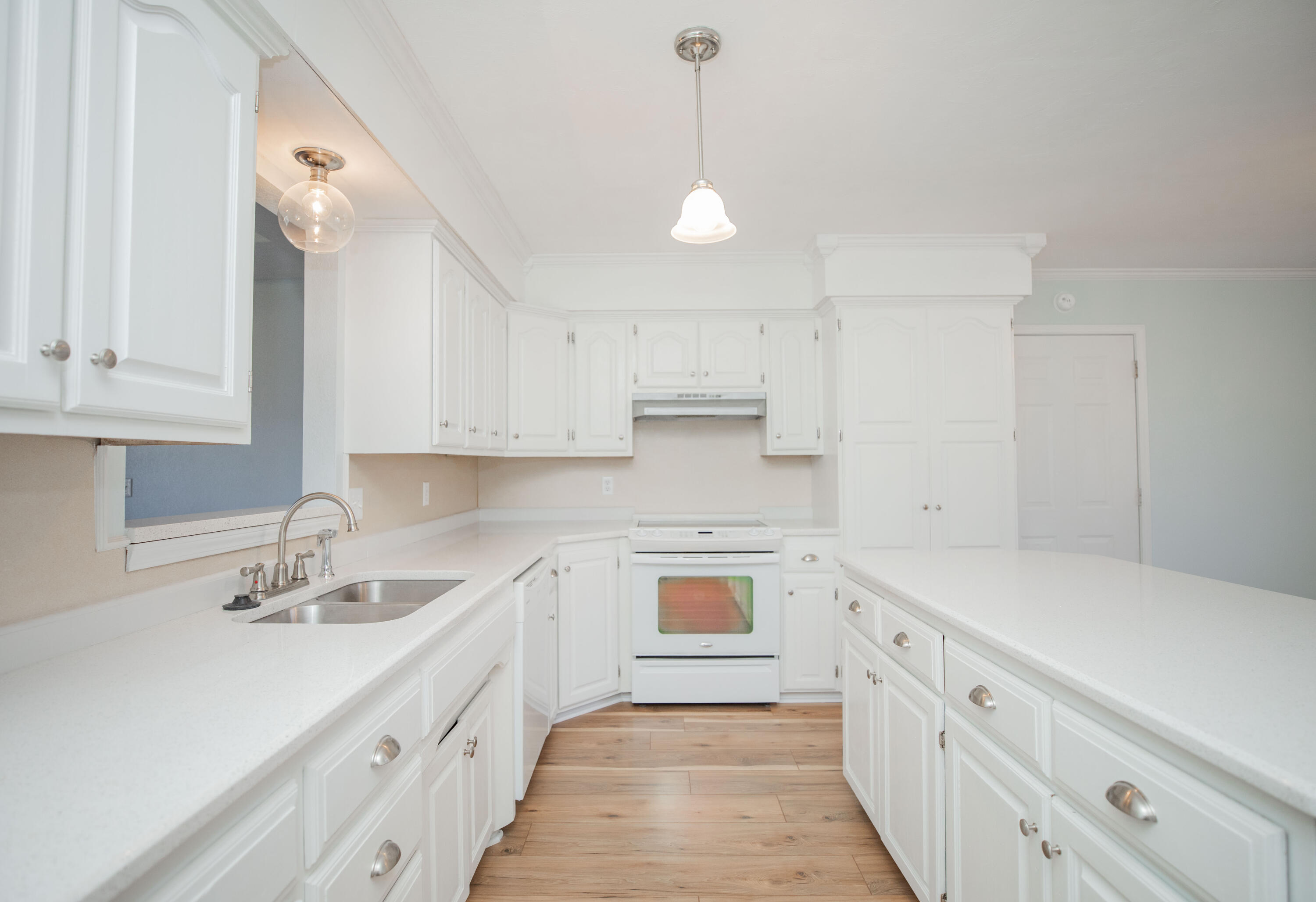 421 North Barker Avenue Property Photo 9