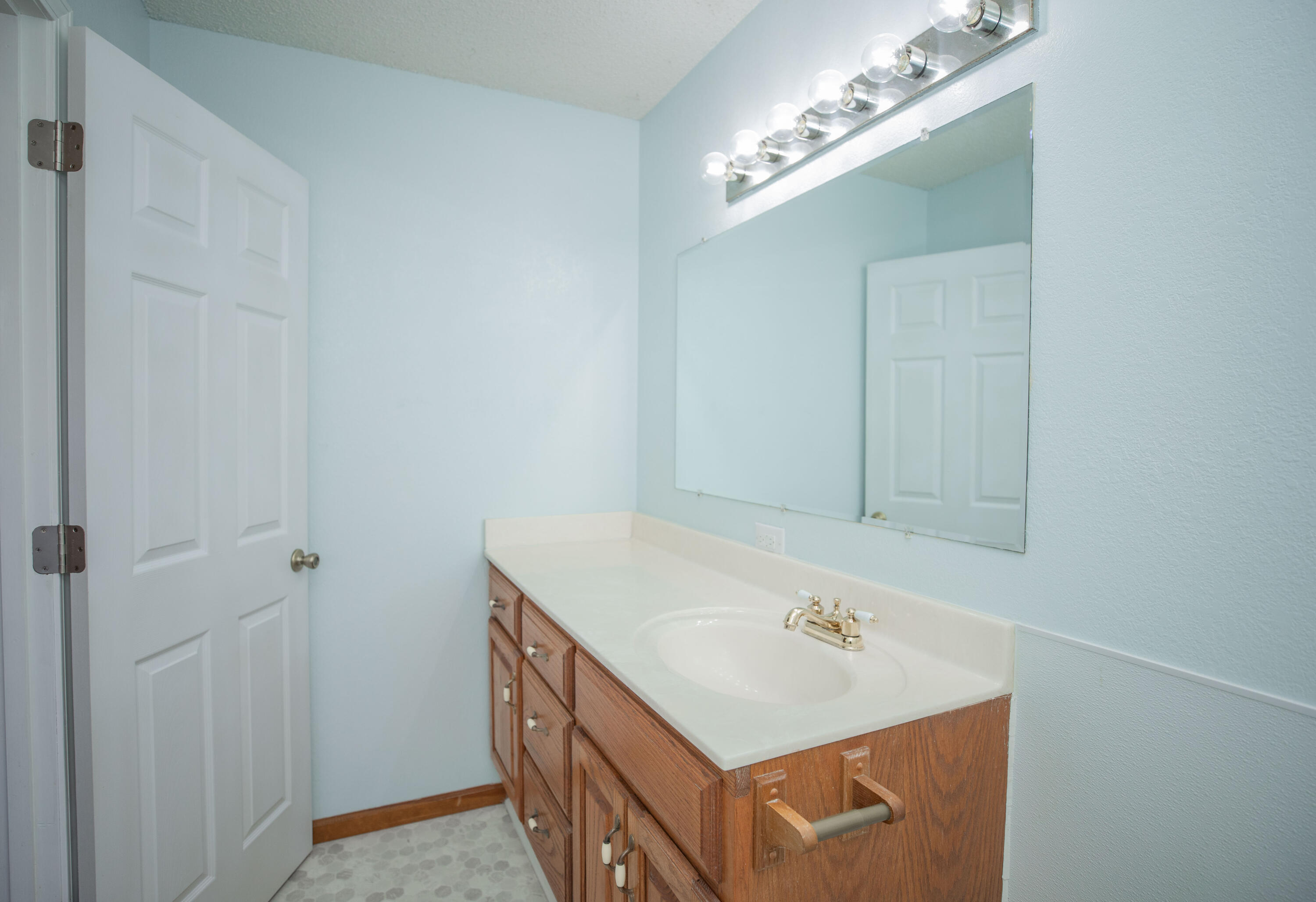 421 North Barker Avenue Property Photo 29