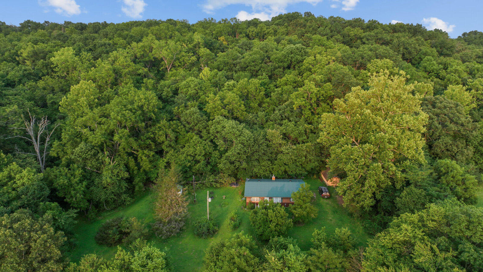 21999 Parrot Road Property Photo