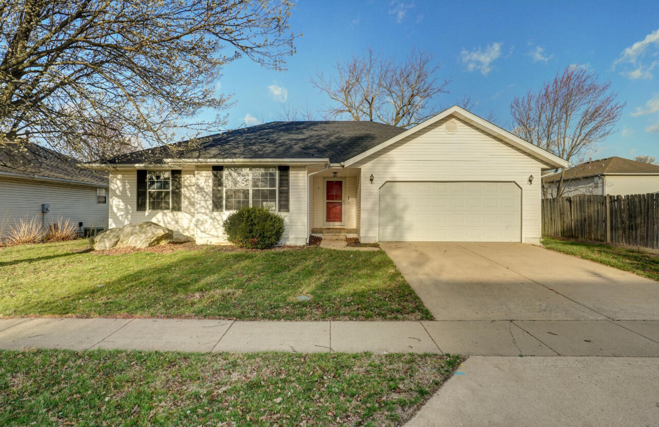 5533 South Walnut Hill Avenue Property Photo