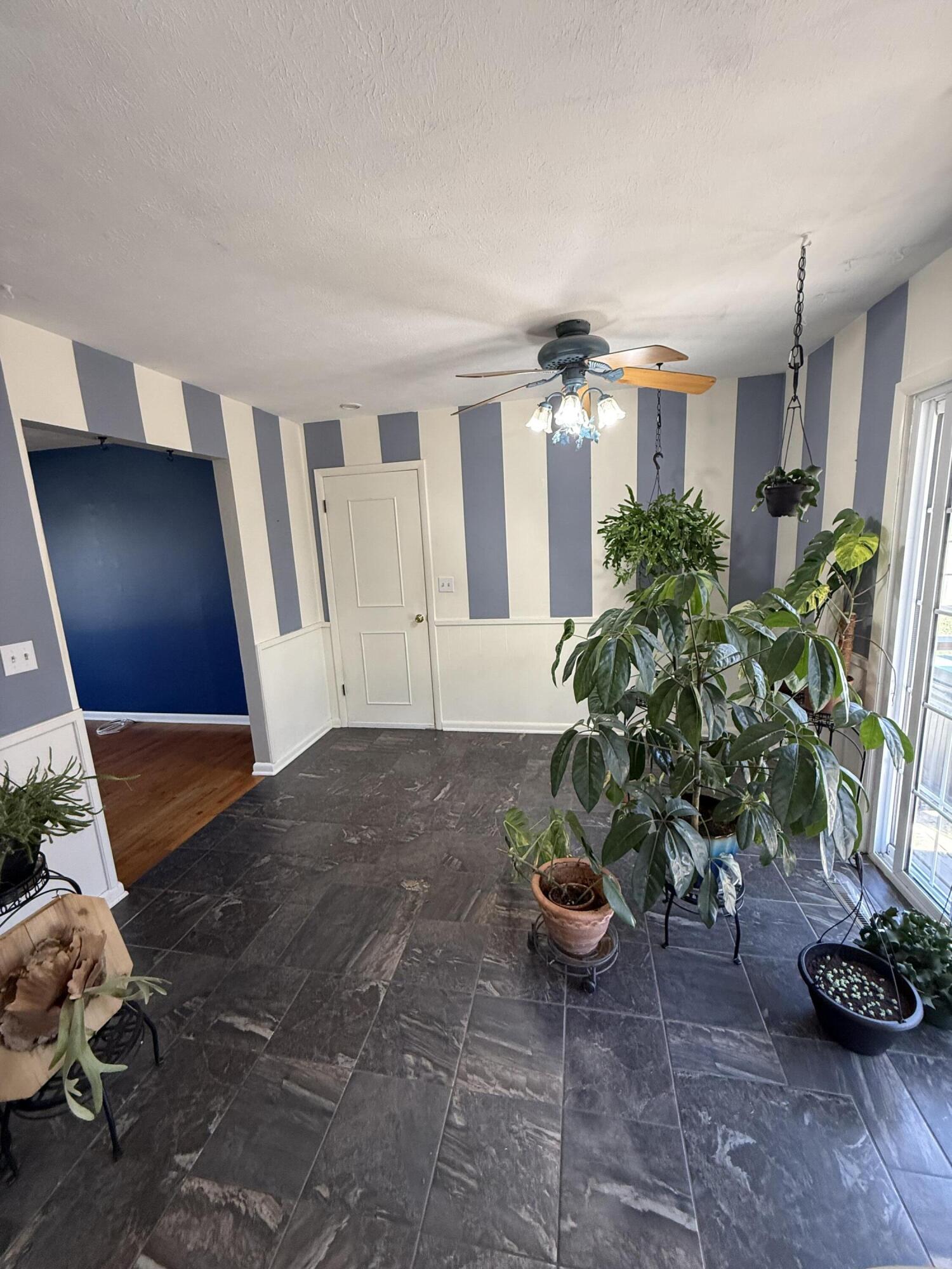 1208 South Cedarbrook Avenue Property Photo 18