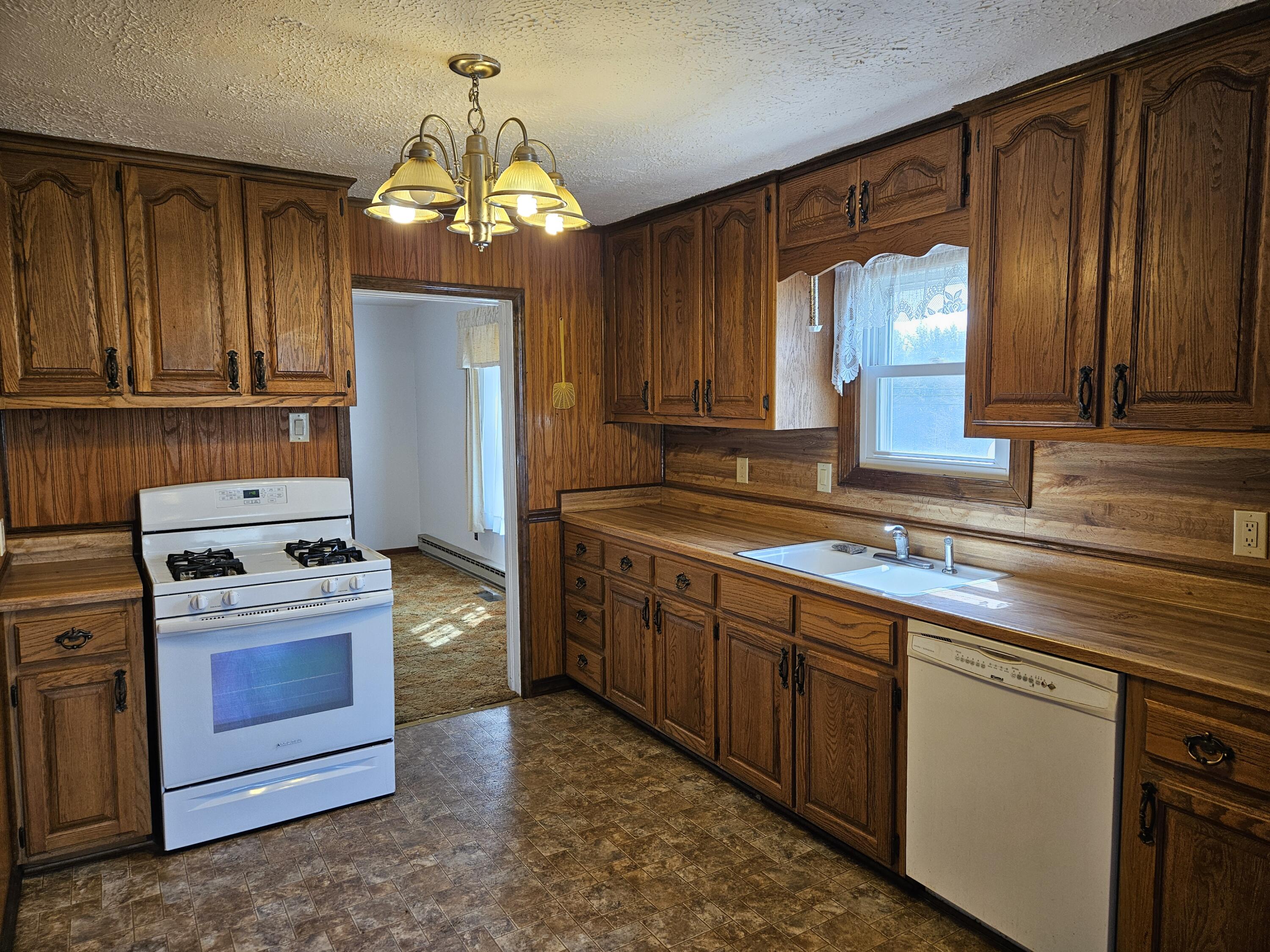 6413 Co Rd 5-403 Property Photo 14