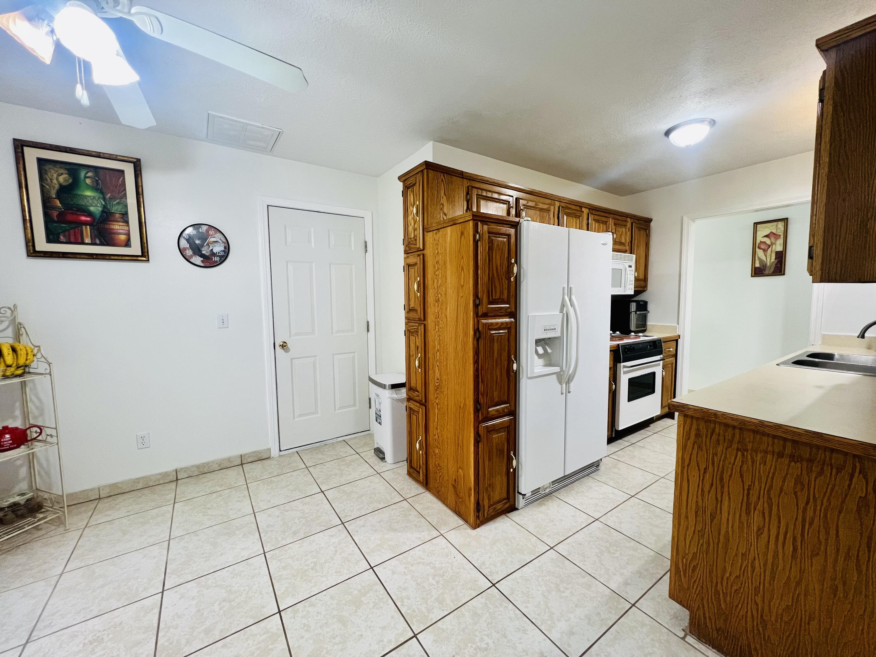 855 Birch Street Property Photo 8