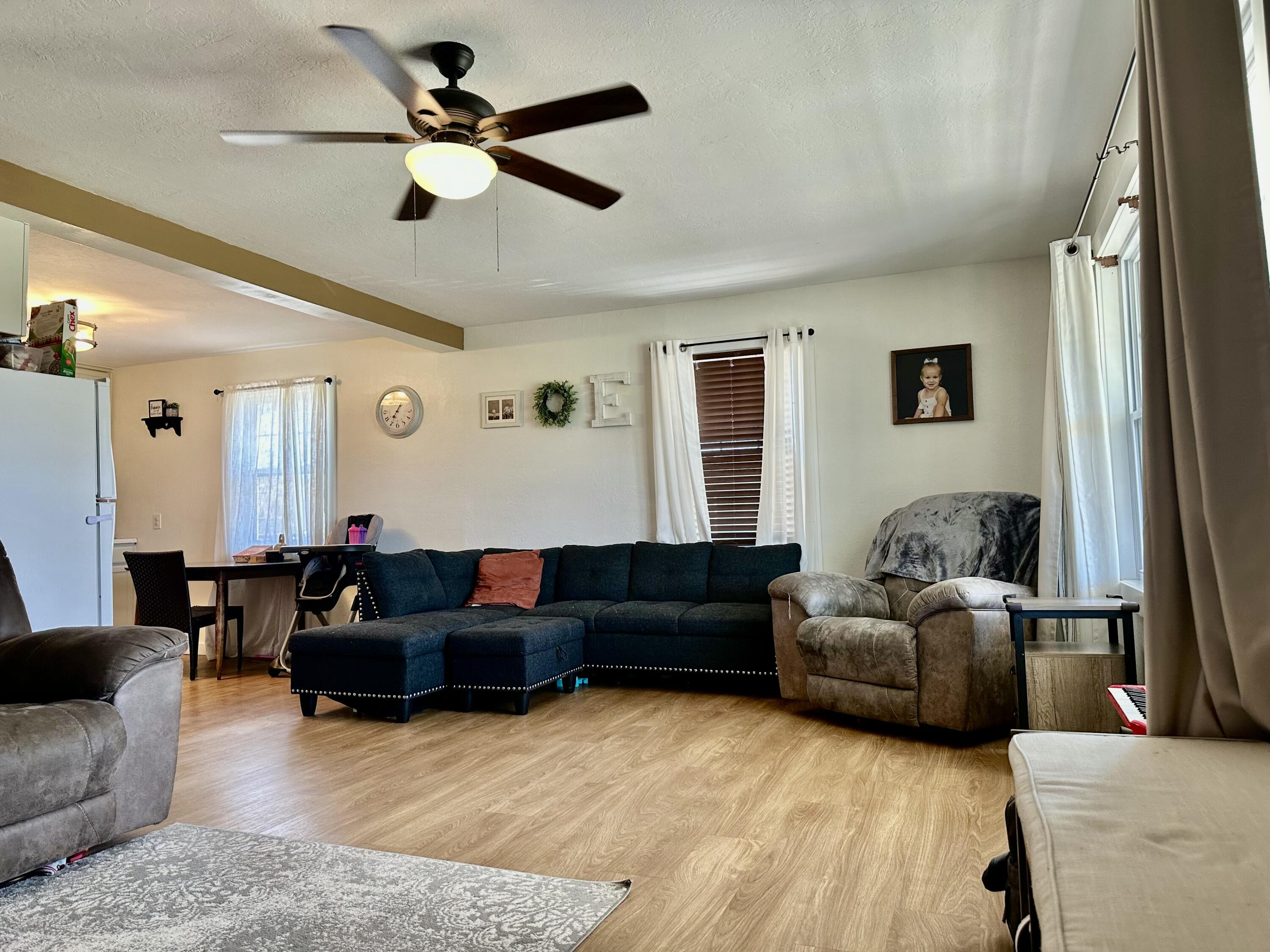 406 East 17th Street Property Photo 4