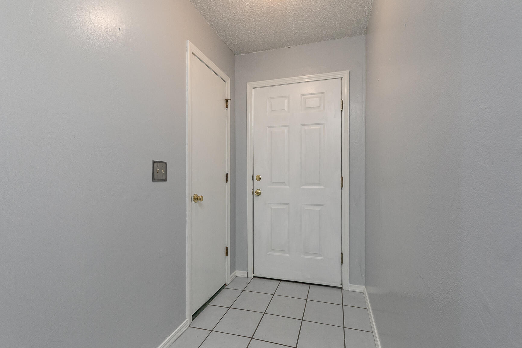 1508 West Warren Avenue Property Photo 4