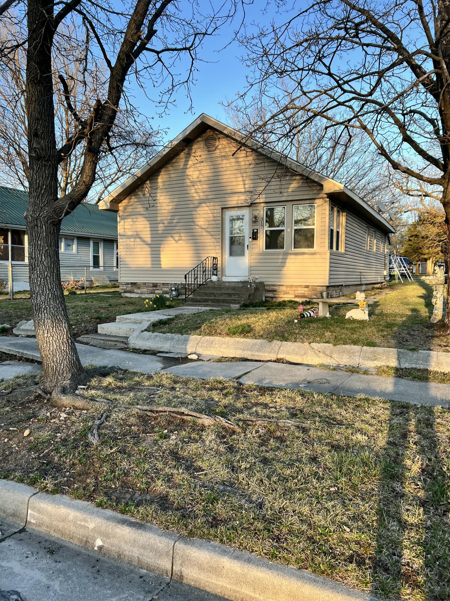 317 Mc Connell Avenue Property Photo