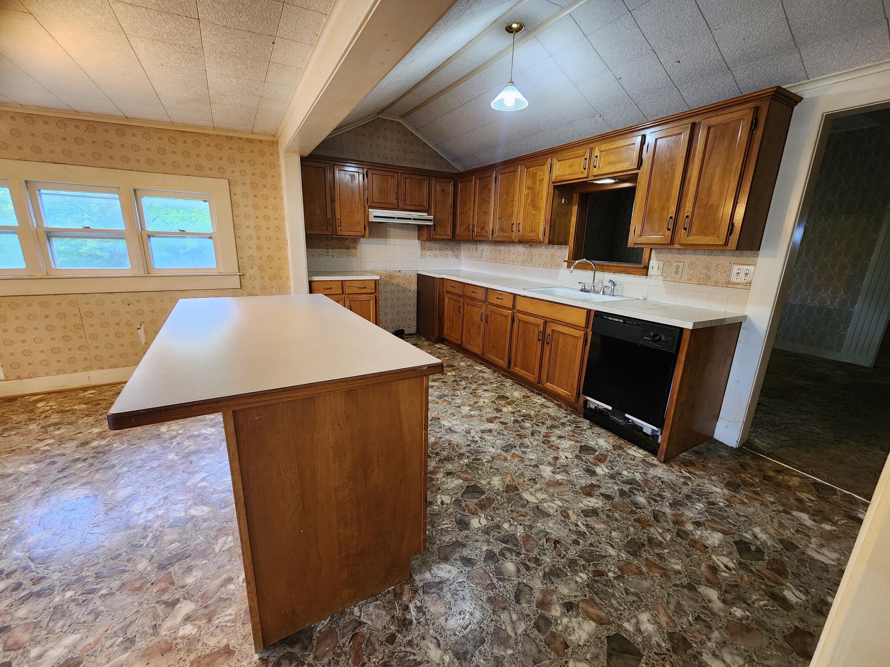 1622&1624 West Fairview Ave. Property Photo 6