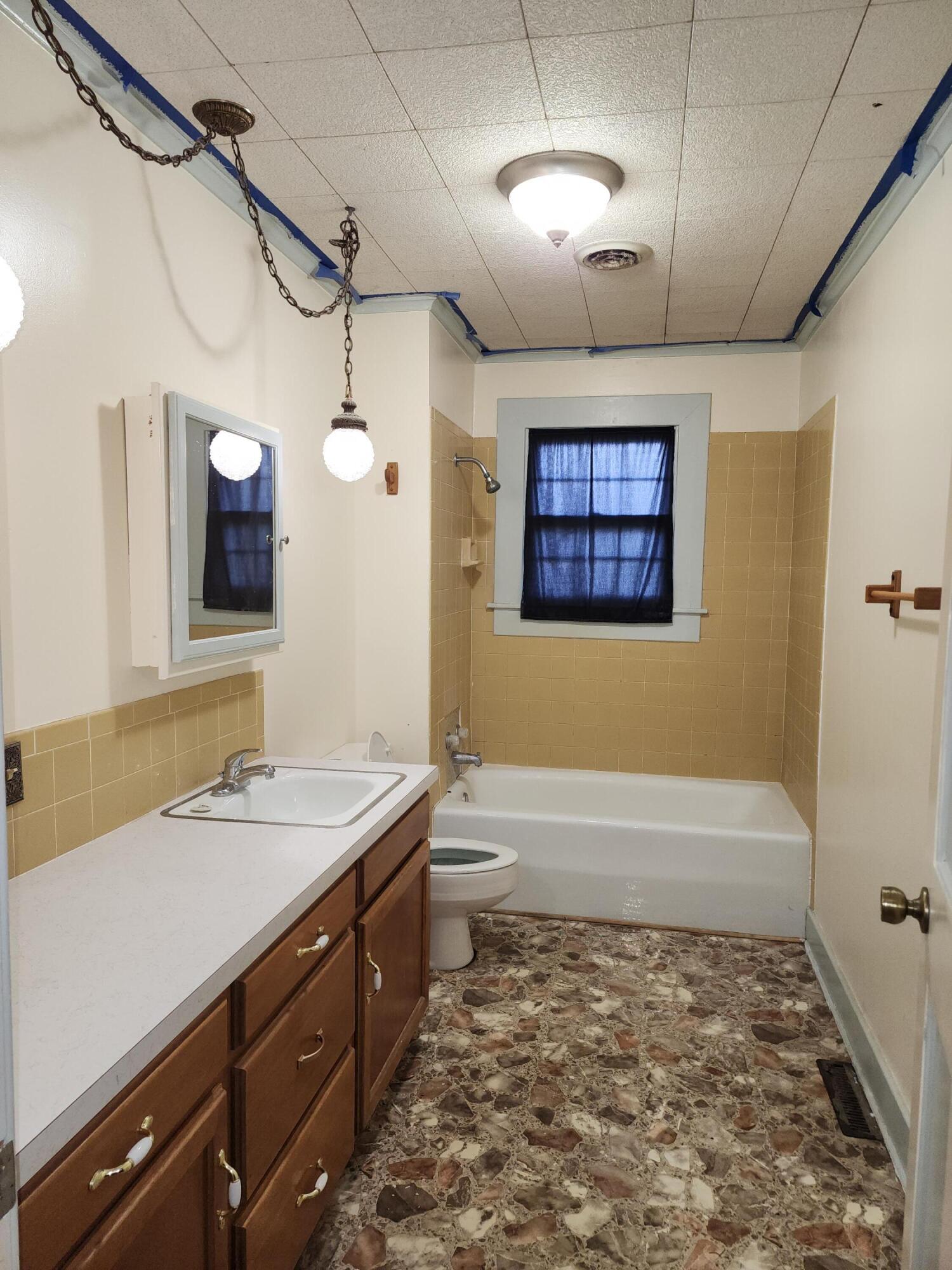 1622&1624 West Fairview Ave. Property Photo 14