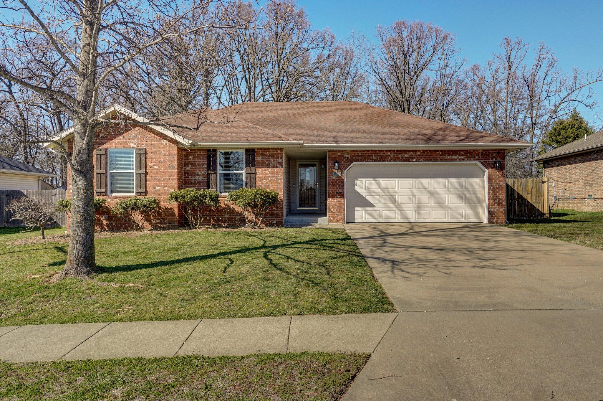 1303 East Hampton Drive Property Photo