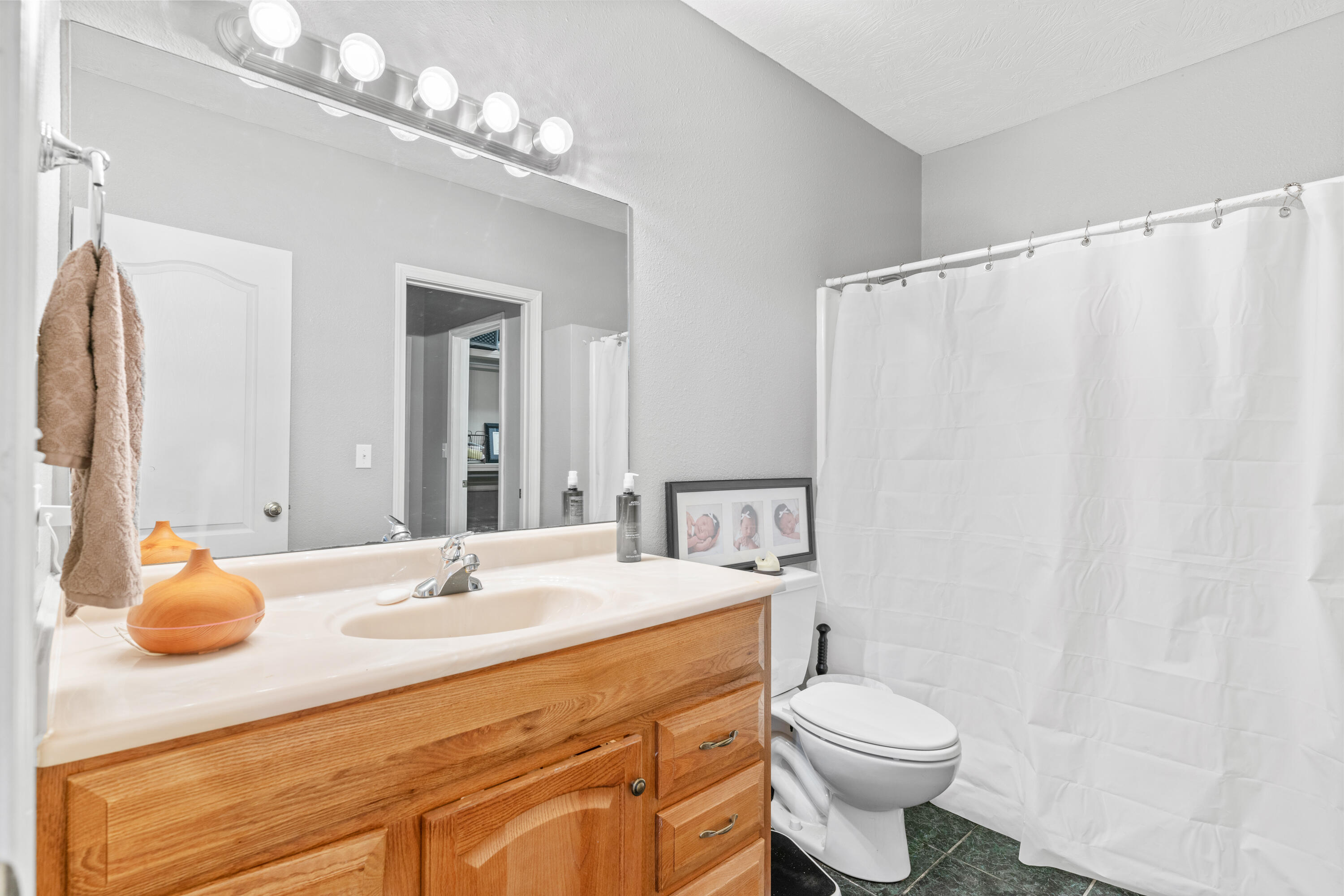 903 East Gaslight Drive Property Photo 41