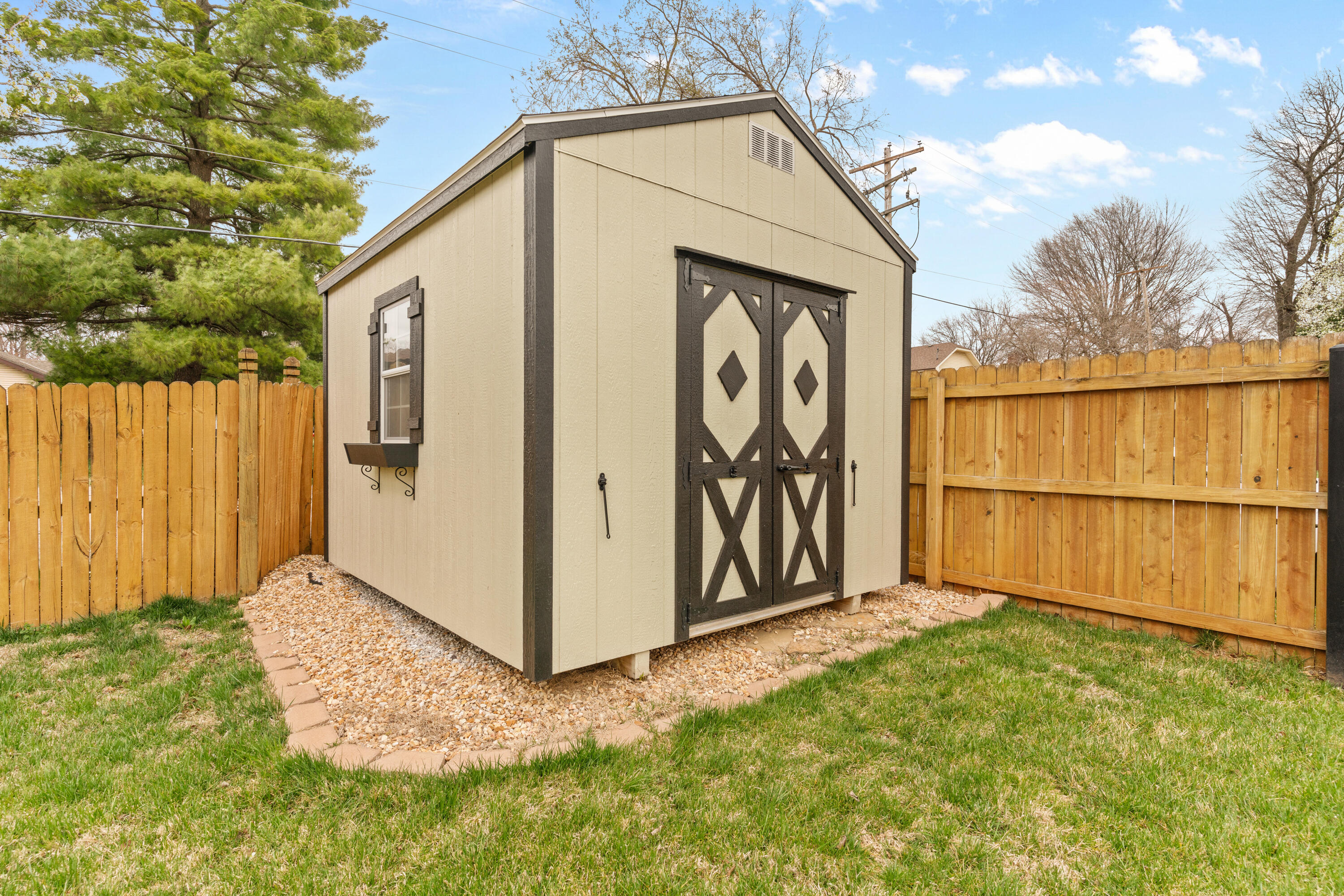 903 East Gaslight Drive Property Photo 47