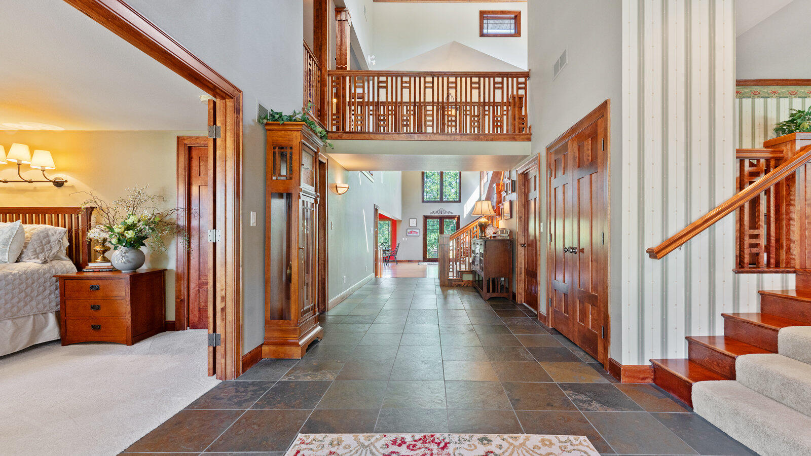 146 Country Club Drive Property Photo 4