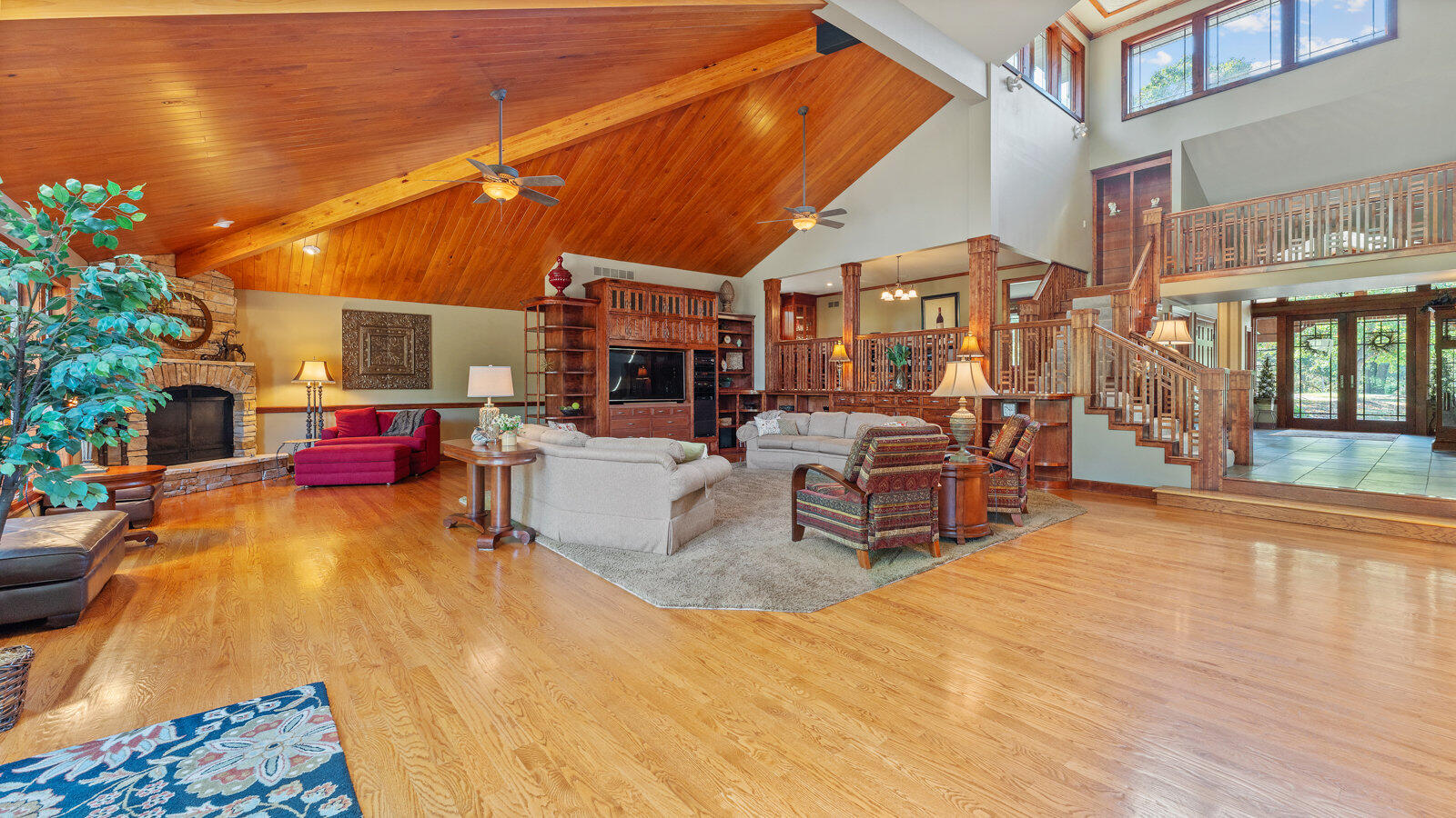 146 Country Club Drive Property Photo 14