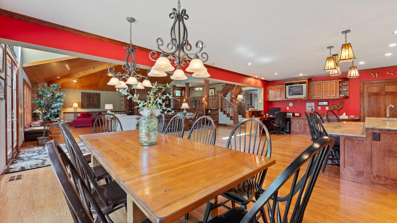 146 Country Club Drive Property Photo 24