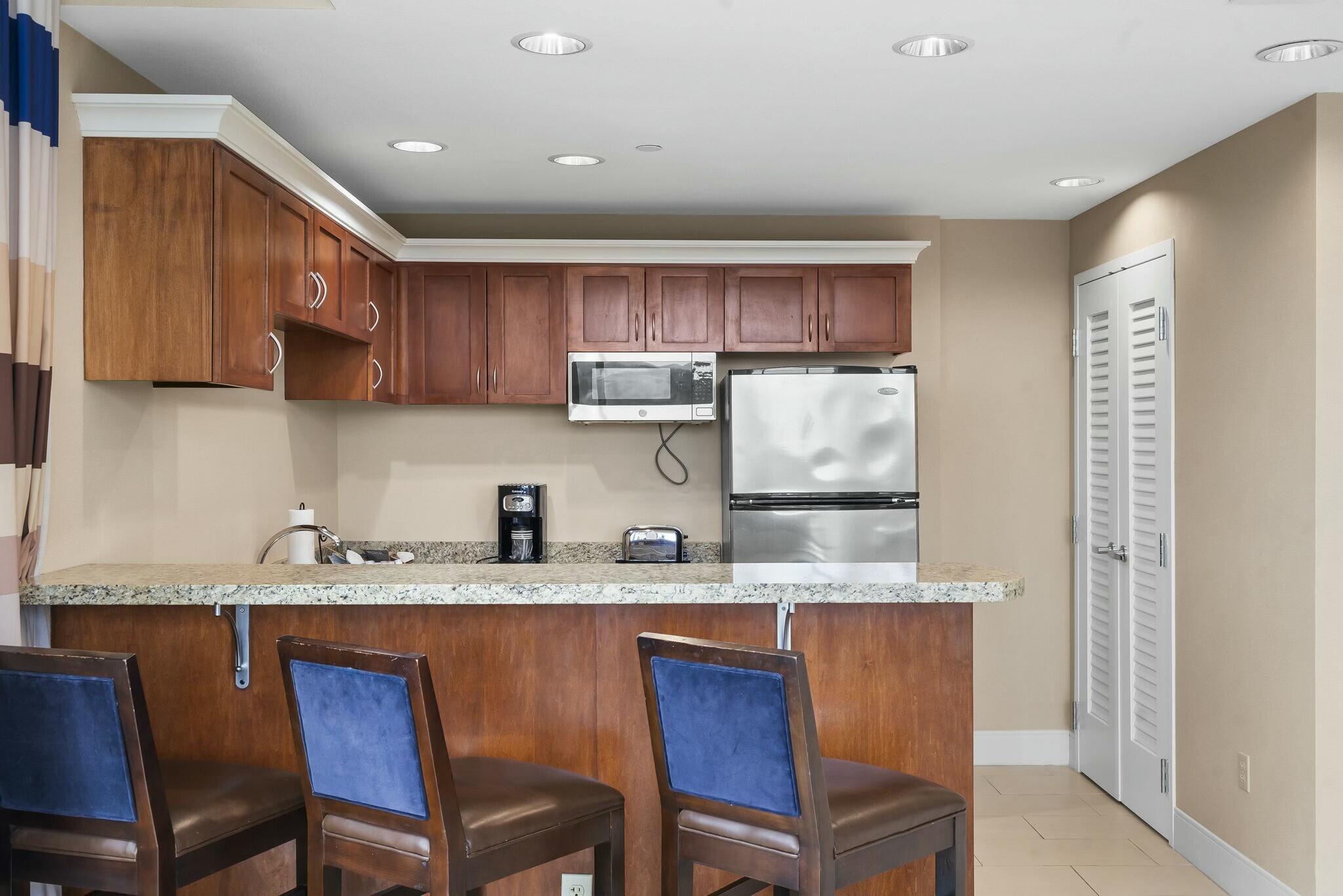 200 South Sycamore Street Property Photo 13