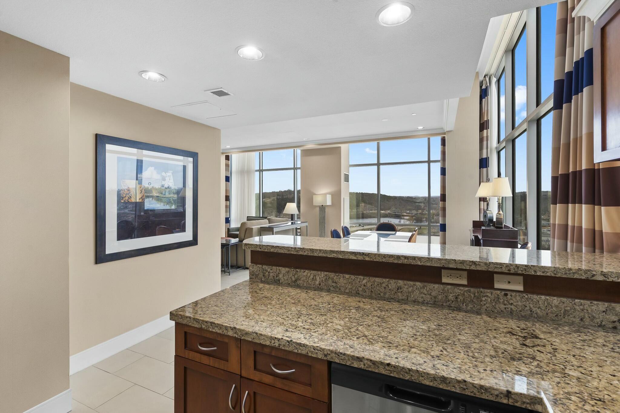 200 South Sycamore Street Property Photo 15