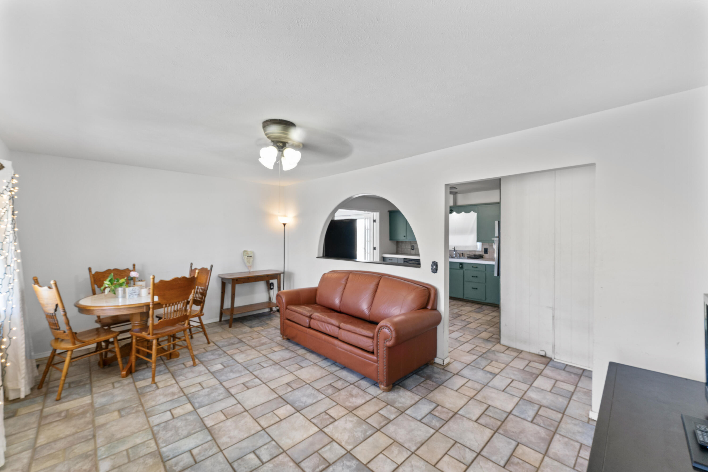 671 Sundown Lane Property Photo 3